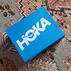 Hoka shoe box